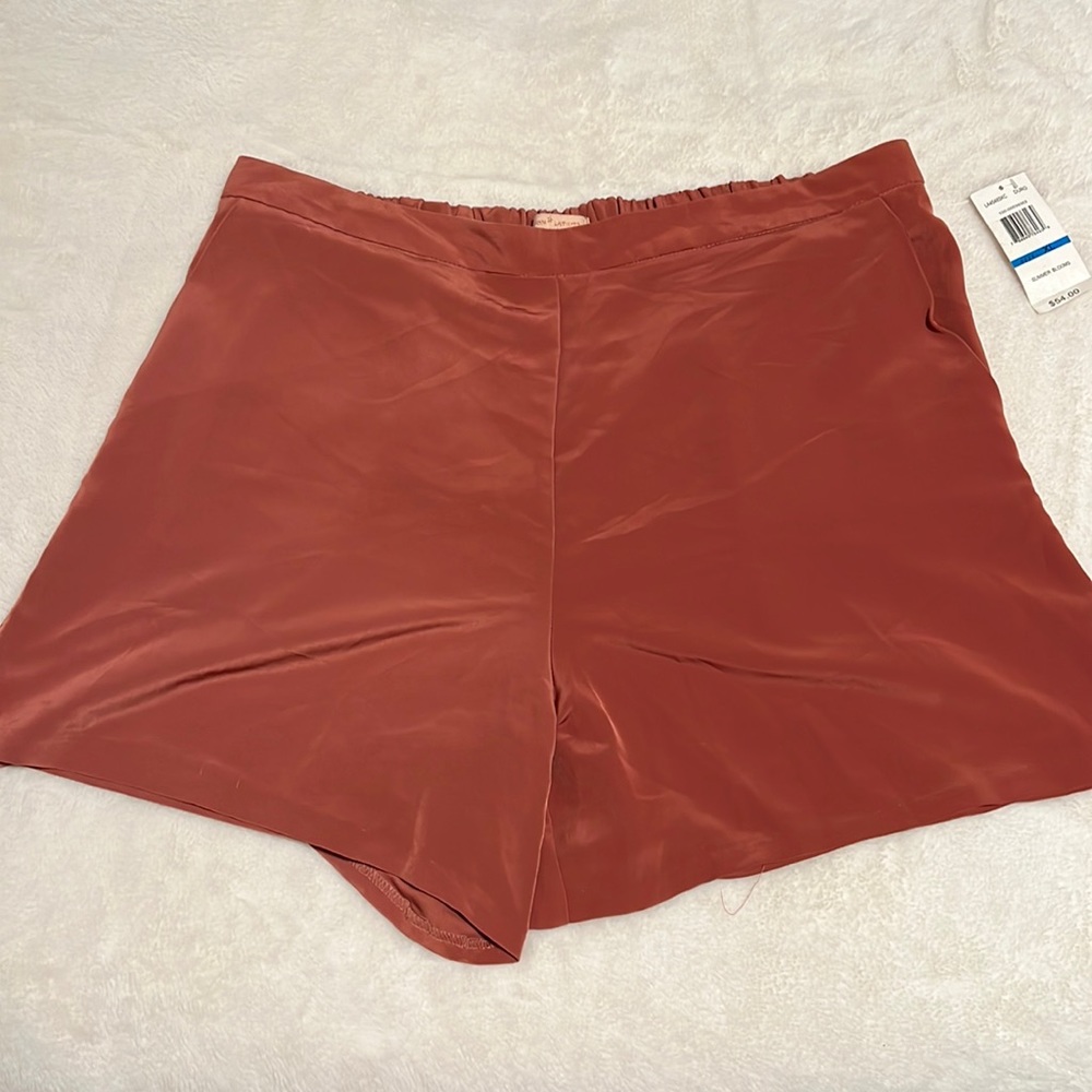 Gibson Latimer Summer Blooms